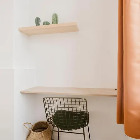 One-bedroom Flat In The Heart Of *